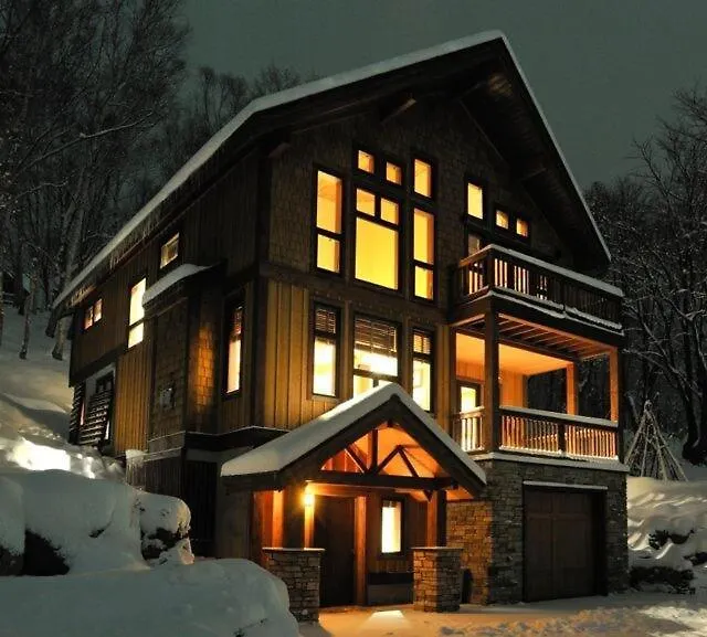 Luxury Ski Chalet Solitude In Hanazono, Niseko 큐찬